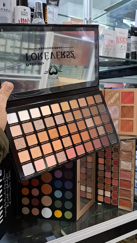 خریدآنلاین پالت سایه فوراور۵۲