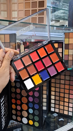 خریدآنلاین پالت رژلب کرکتر