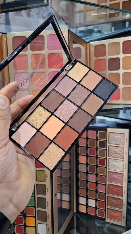 خرید آنلاین پالت سایه رولوشن